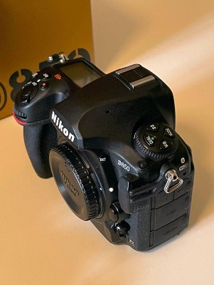 Nikon D850 en embalaje original